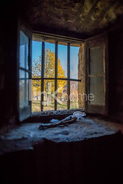 Ventana del comedor a zona de entrada